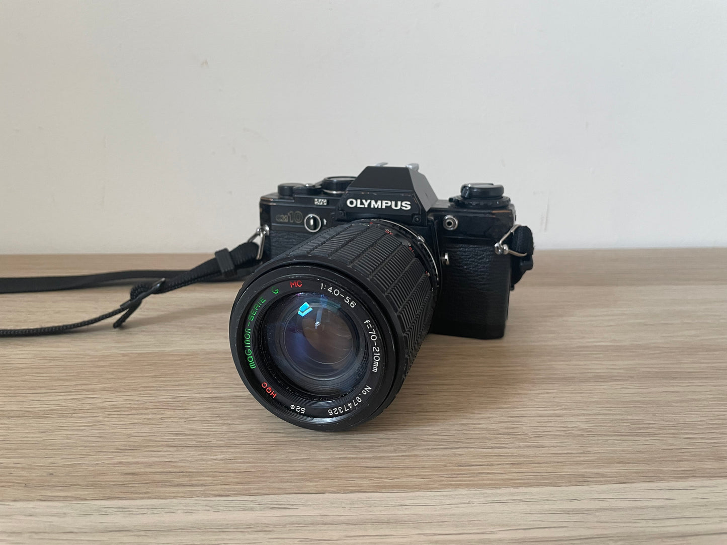 Fotocamera Analogica Olympus OM-10 Con Obiettivo Maginon f70-120mm Reflex 35mm