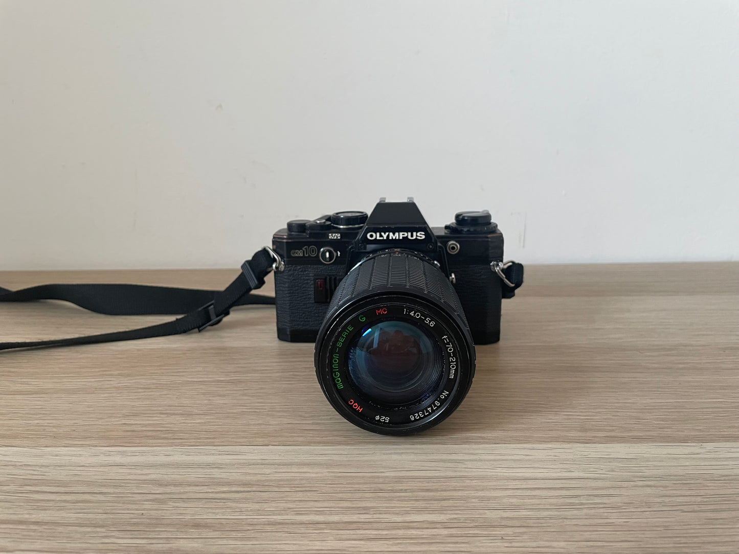 Fotocamera Analogica Olympus OM-10 Con Obiettivo Maginon f70-120mm Reflex 35mm