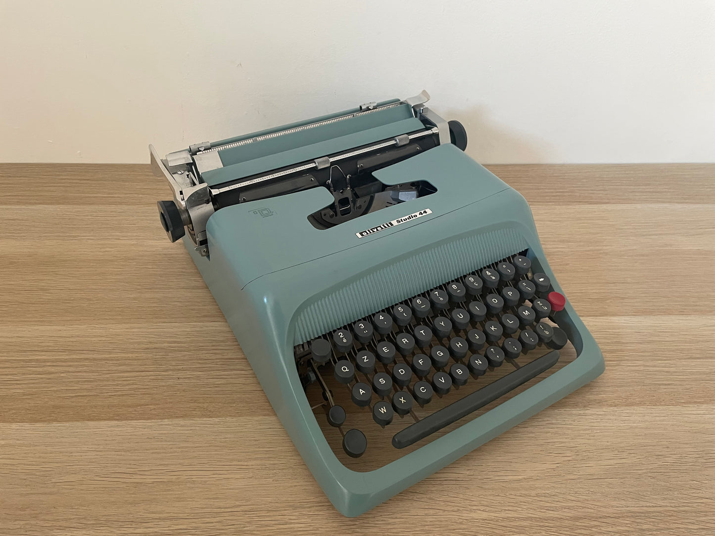 Macchina Da Scrivere Olivetti Studio 44 Vintage Epoca Nizzoli Anni 50 Custodia