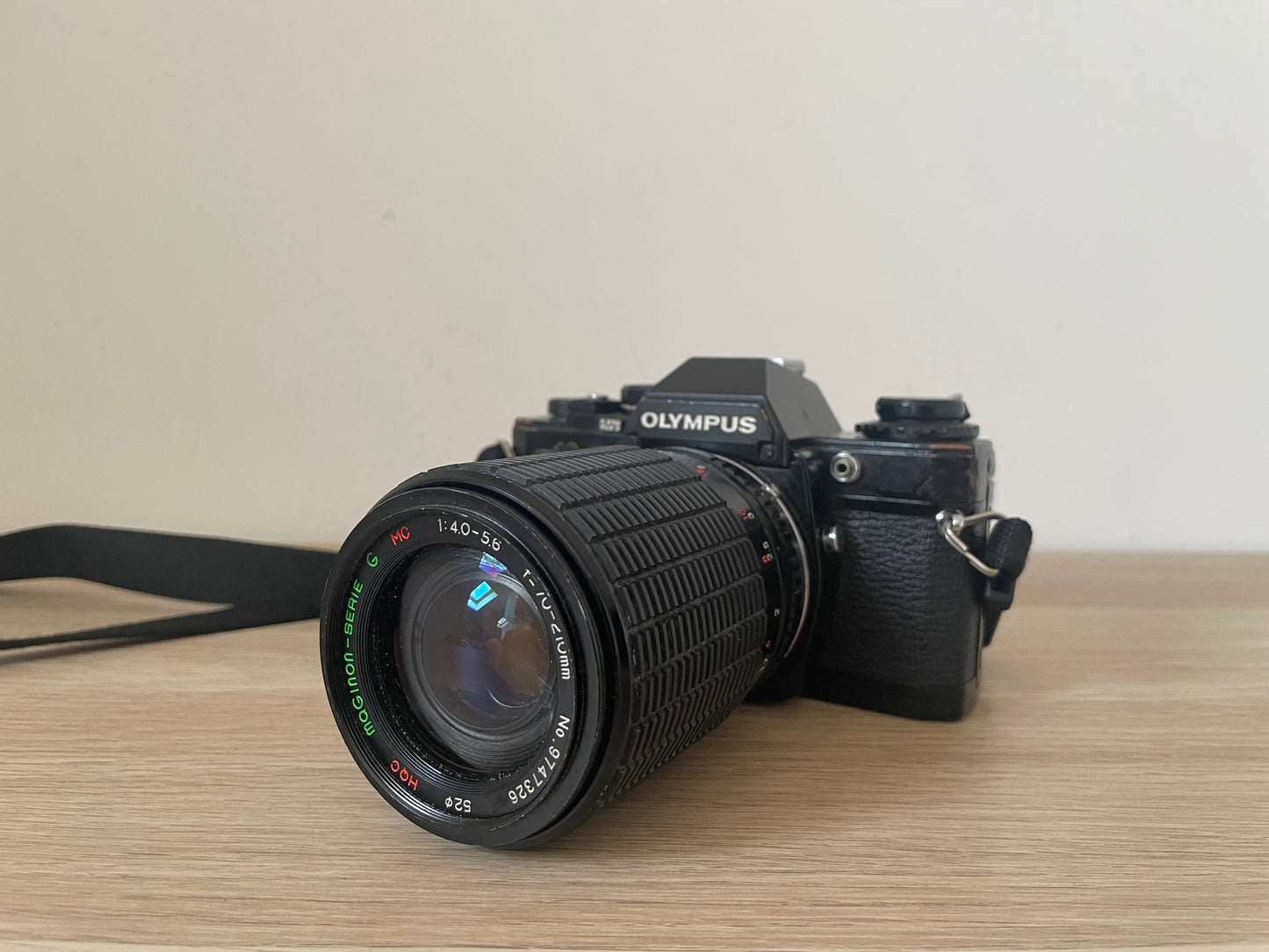 Fotocamera Analogica Olympus OM-10 Con Obiettivo Maginon f70-120mm Reflex 35mm