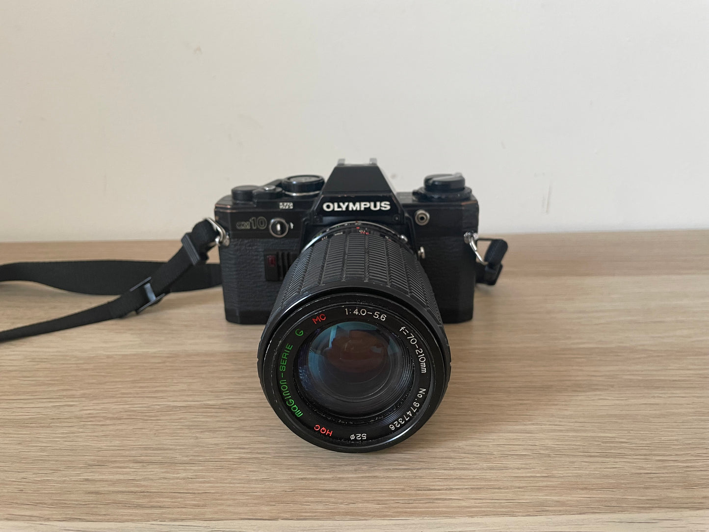 Fotocamera Analogica Olympus OM-10 Con Obiettivo Maginon f70-120mm Reflex 35mm