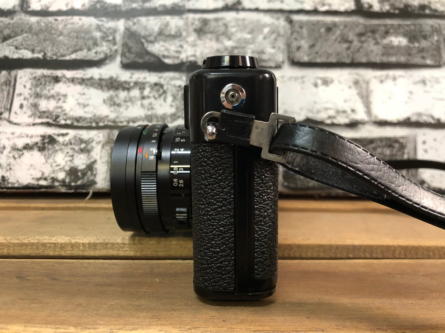 Fotocamera Yashica Electro 35 GT Obiettivo Yashinon DX Con Custodia, 35mm, Colore Nero PER PEZZI DI RICAMBIO
