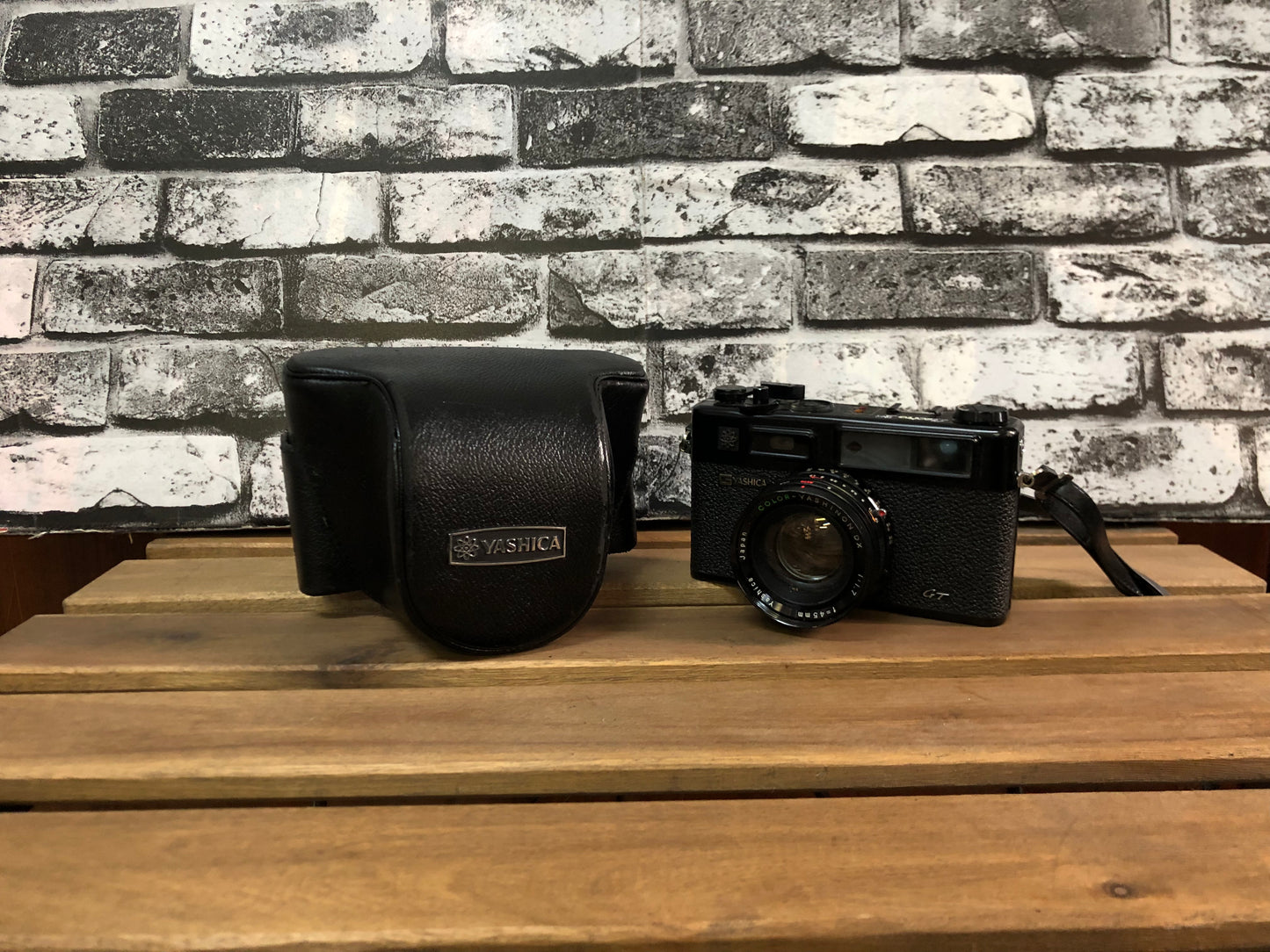 Fotocamera Yashica Electro 35 GT Obiettivo Yashinon DX Con Custodia, 35mm, Colore Nero PER PEZZI DI RICAMBIO