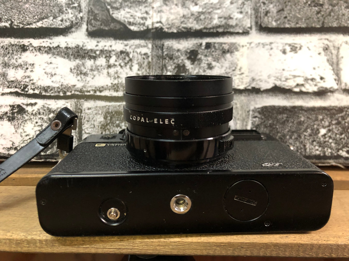 Fotocamera Yashica Electro 35 GT Obiettivo Yashinon DX Con Custodia, 35mm, Colore Nero PER PEZZI DI RICAMBIO