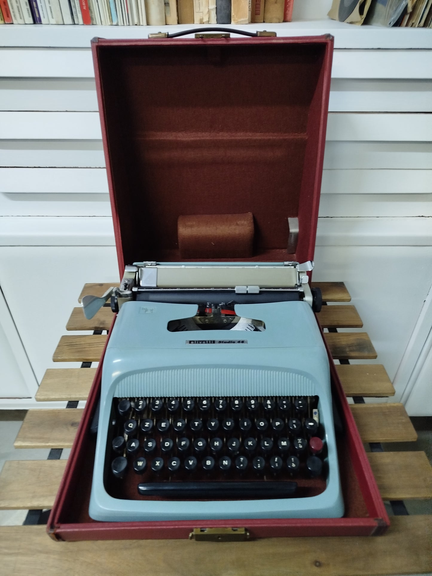 Macchina Da Scrivere Olivetti Studio 44 Vintage Epoca Con Custodia Funzionante