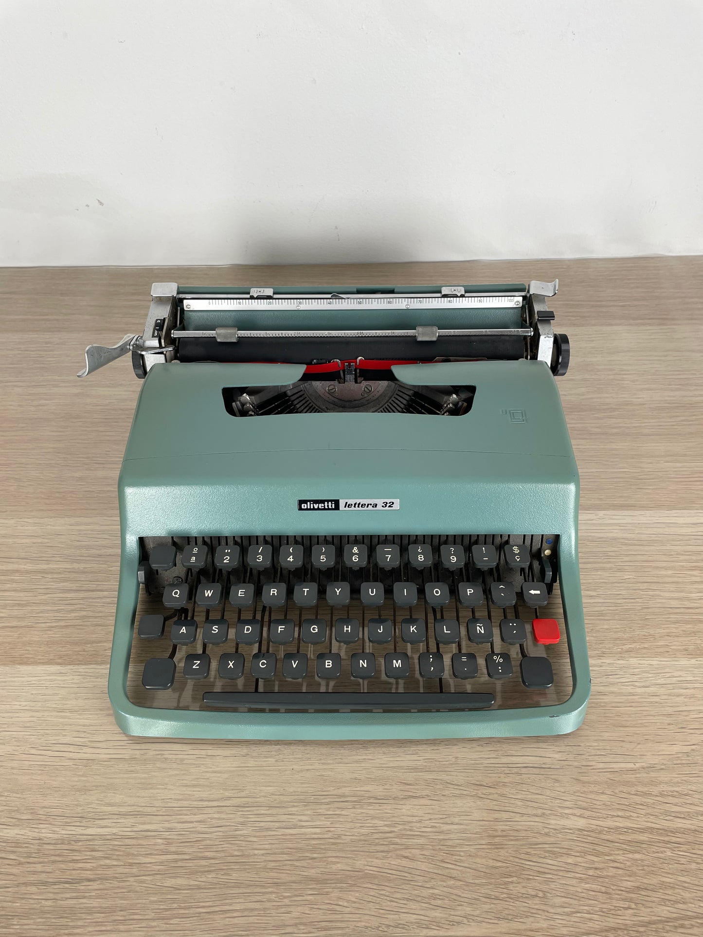 Macchina Da Scrivere Olivetti Lettera 32 Vintage Nizzoli Anni 60 +Custodia