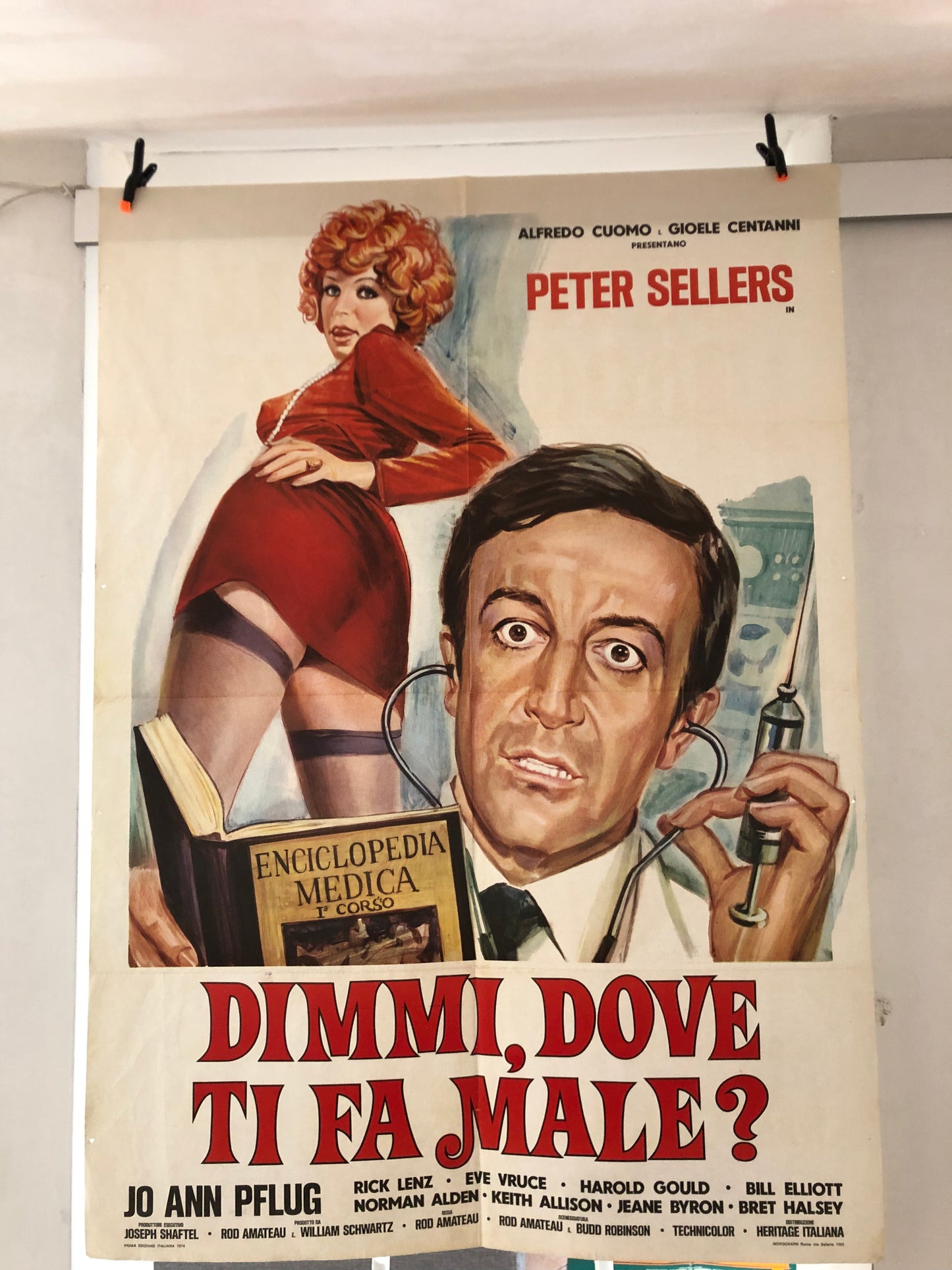 Manifesto Da Cinema Originale del Film "Dimmi, Dove Ti Fa Male?", Anno 1974, con Peter Sellers, misure 140x100