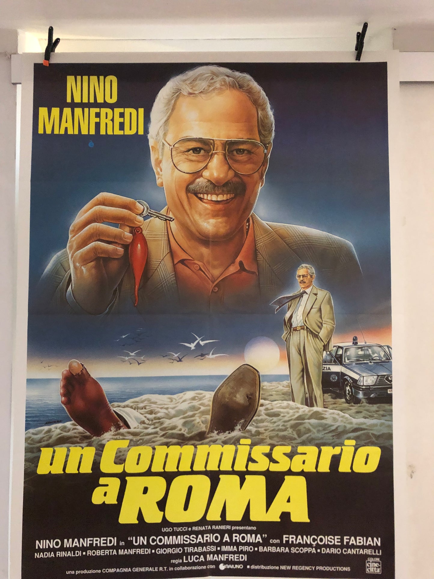 Manifesto Cinema Originale del Film "Un Commissario A Roma", anno 1992, Locandina 140x100 con Nino Manfredi
