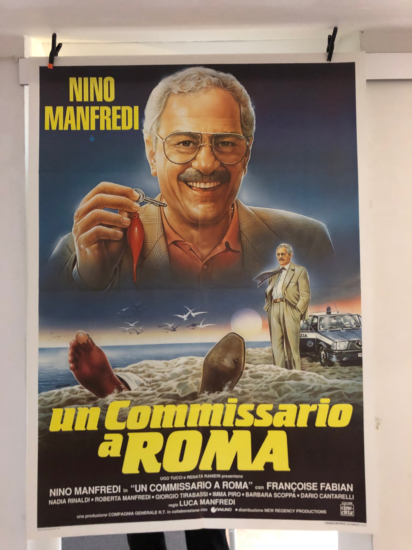 Manifesto Cinema Originale del Film "Un Commissario A Roma", anno 1992, Locandina 140x100 con Nino Manfredi