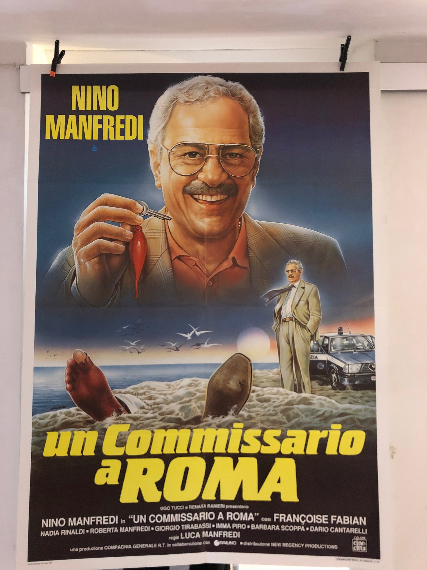 Manifesto Cinema Originale del Film "Un Commissario A Roma", anno 1992, Locandina 140x100 con Nino Manfredi