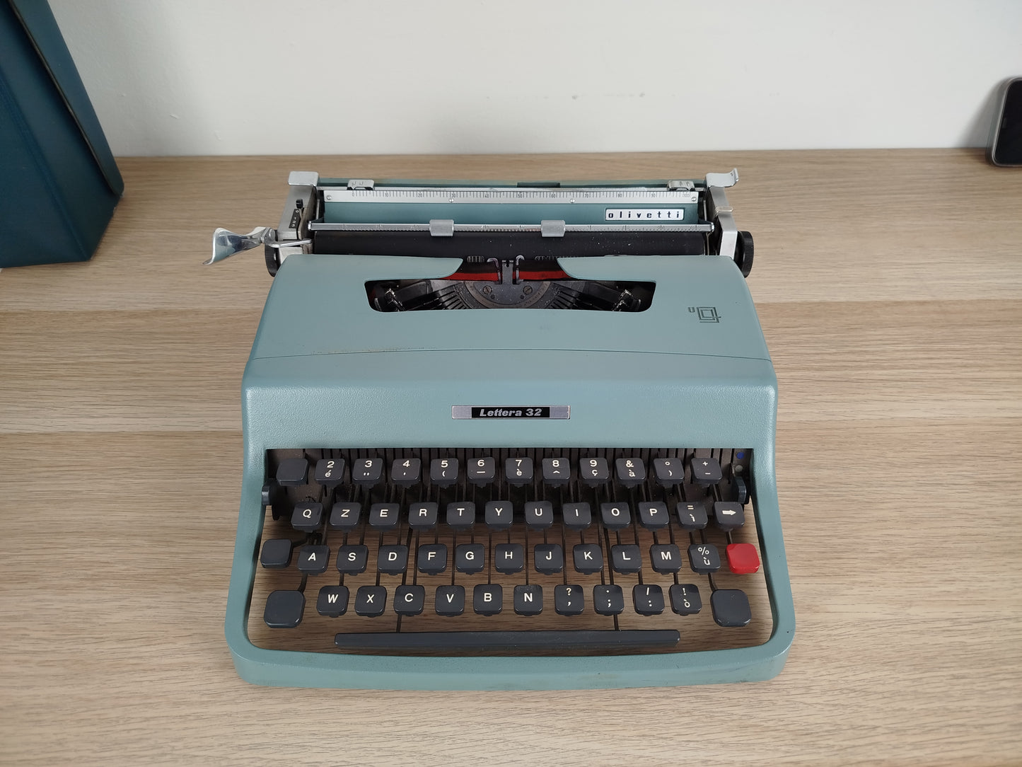 Macchina Da Scrivere Olivetti Lettera 32 Azzurra Vintage Epoca Anni 60 Design
