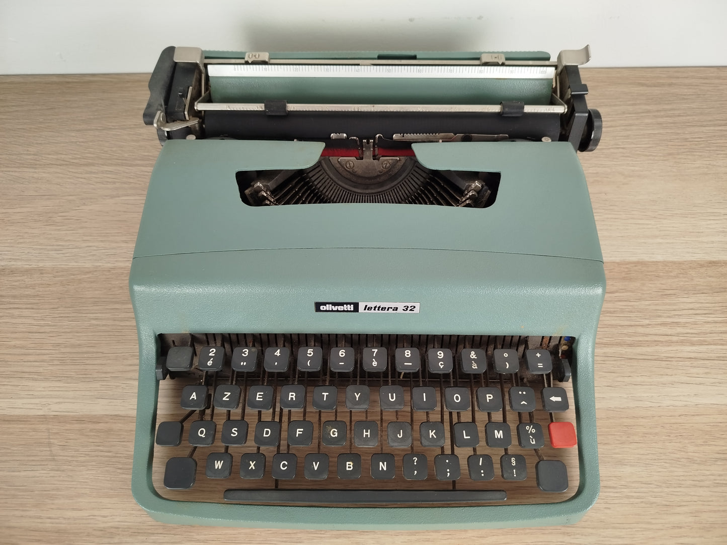 Macchina Da Scrivere Olivetti Lettera 32 Azzurra Vintage Epoca Anni 60 Design