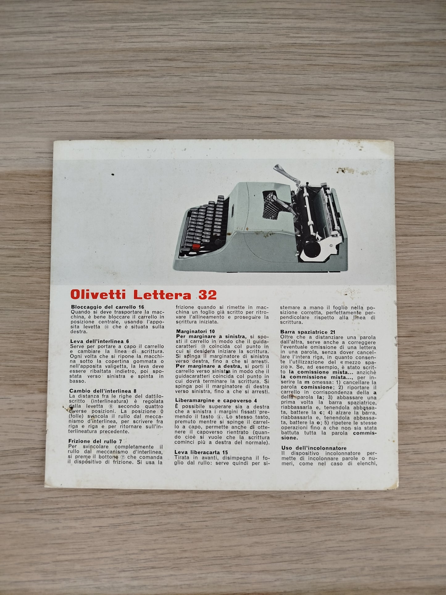 Macchina Da Scrivere Olivetti Lettera 32 Azzurra Vintage Epoca Anni 60 Design