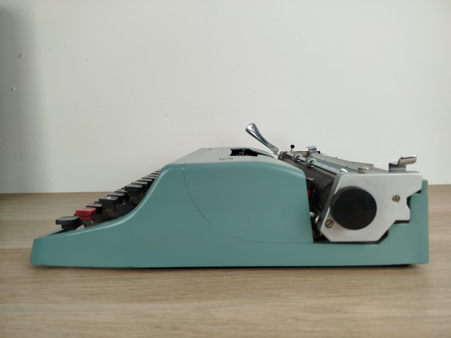 Macchina Da Scrivere Olivetti Lettera 32 Azzurra Vintage Epoca Anni 60 Design