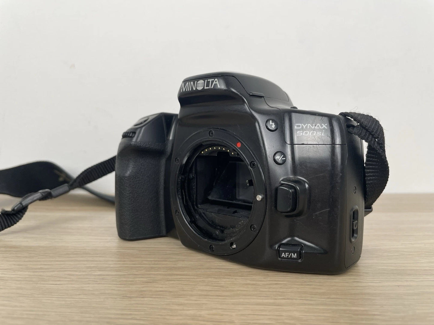 Fotocamera Analogica Minolta Dynax 500si Macchina Fotografica Reflex 35mm Corpo