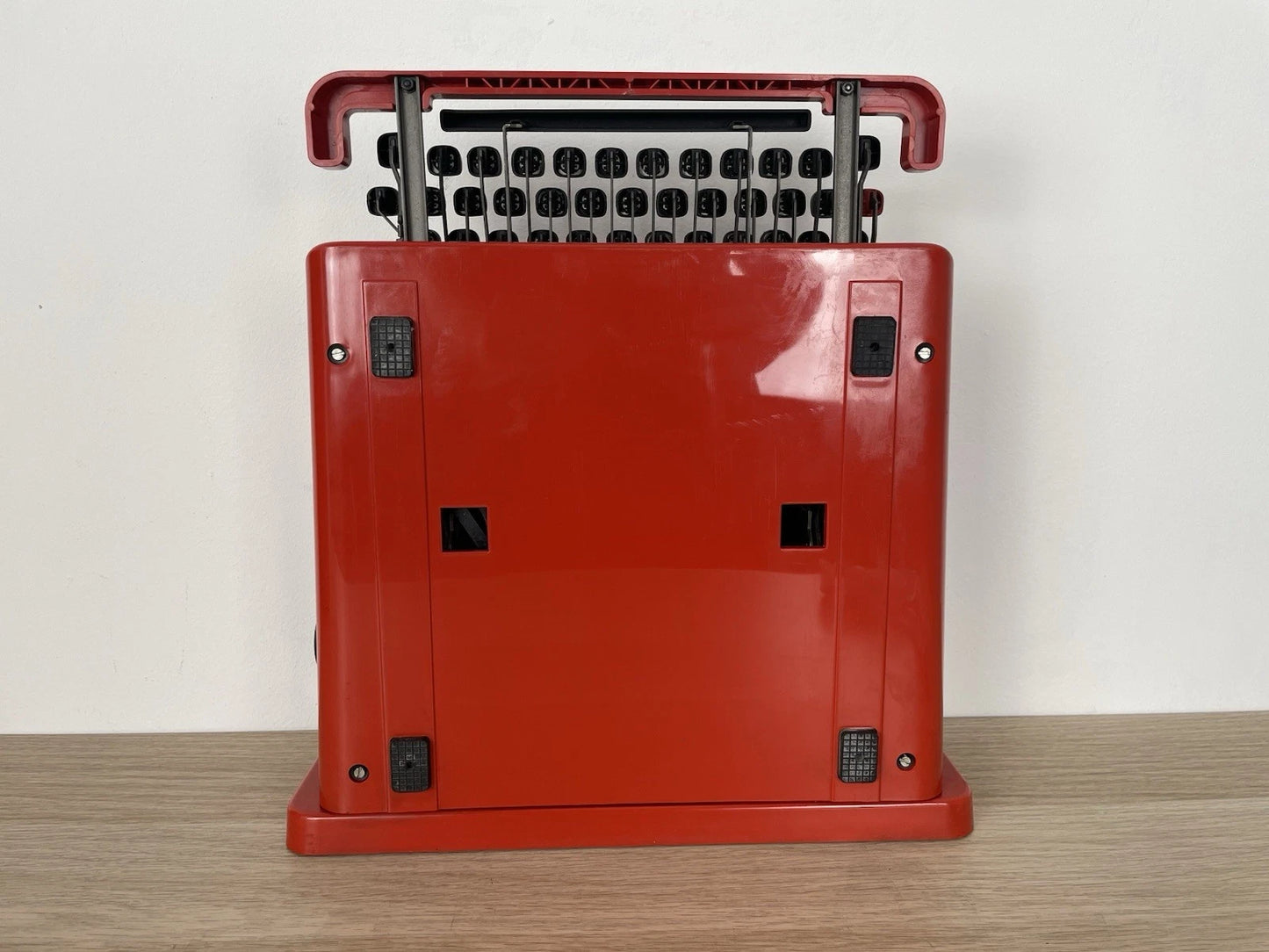 Macchina Per Scrivere Olivetti Valentine Ettore Sottsass Anni 70 MoMa NYC Rosso
