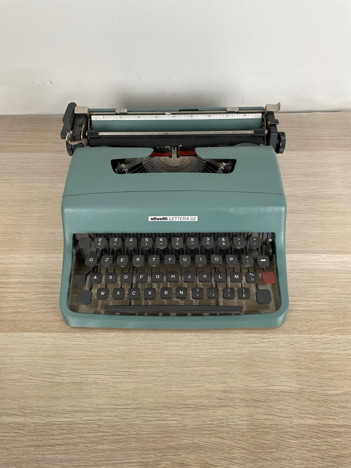 Macchina Da Scrivere Olivetti Lettera 32 Vintage Design Nizzoli Anni 60 Azzurra