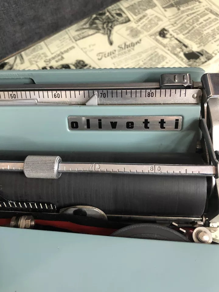 Macchina Da Scrivere Olivetti Lettera 22 Vintage Epoca Anni ‘50 Azzurro