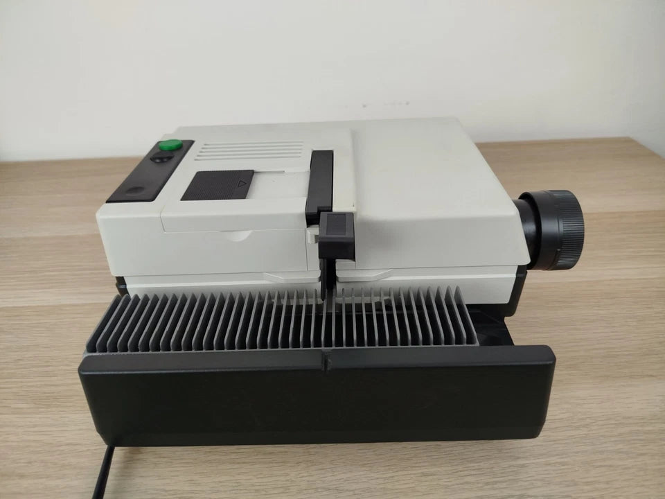 Proiettore Diapositive Leica P 150 Made In Germany Vintage Scatola E Istruzioni