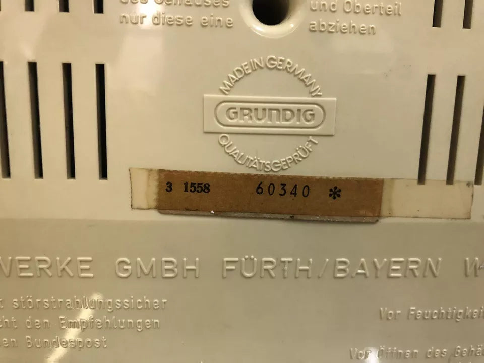 Radio Sveglia Analogica Grundig Sono Clock Bianca Vintage 70 Pezzi Di Ricambio