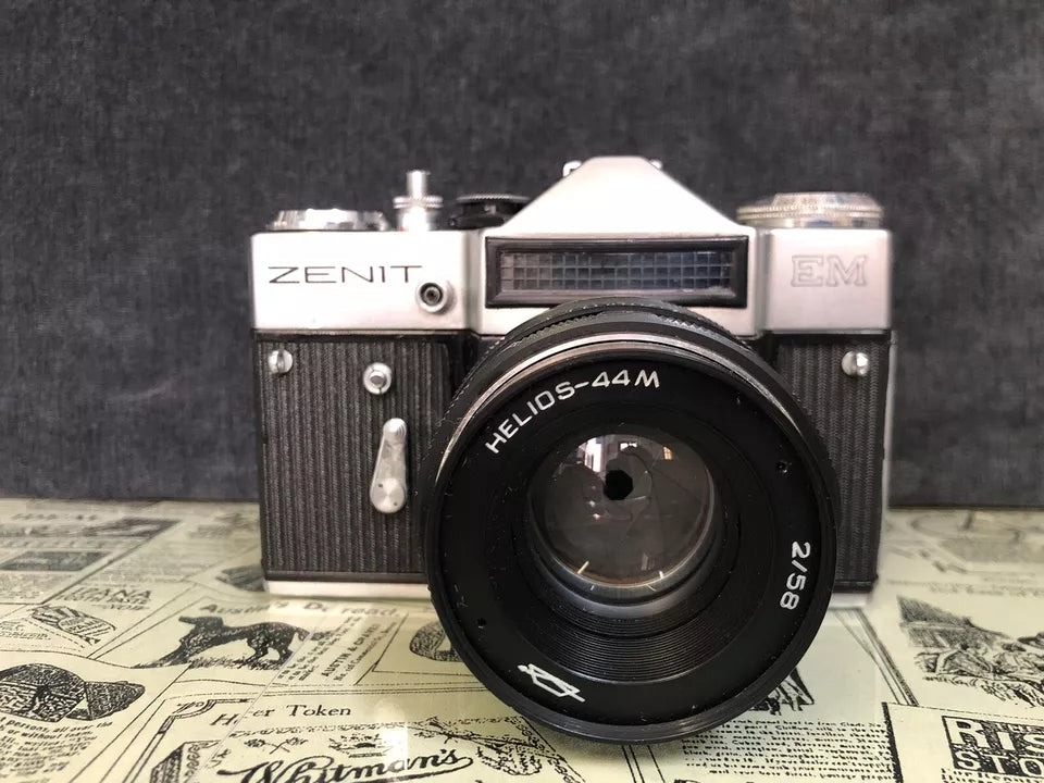 Fotocamera Analogica Zenit EM URSS Vintage Anni 80 Reflex 35mm Obiettivo Helios