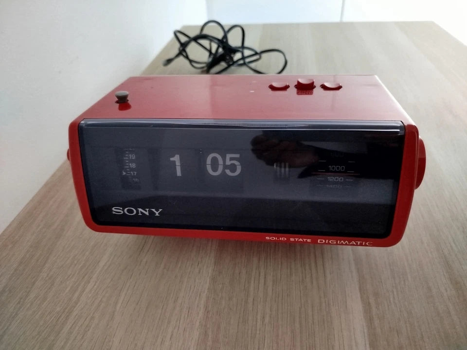 Radio Sveglia Orologio Sony Solid State Digimatic 8RC-110E Vintage Epoca Rossa