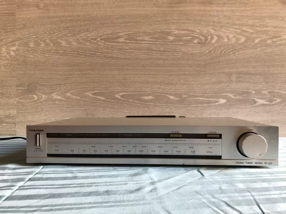 Sintonizzatore Toshiba ST-U22 Tuner Stereo Radio per Amplificatore Argento