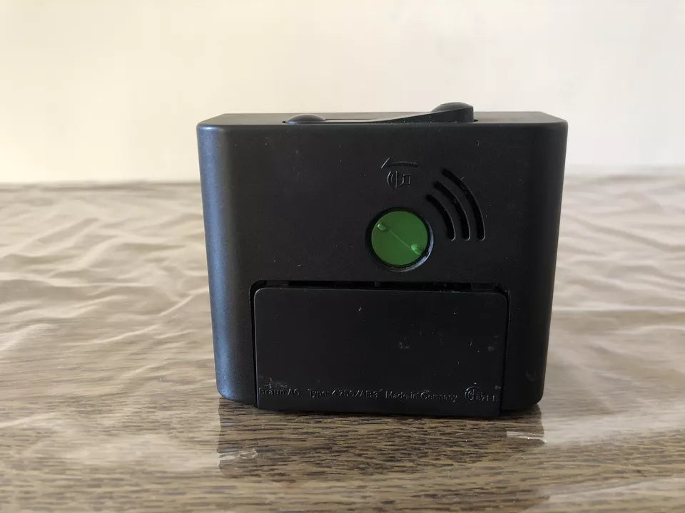 Orologio Sveglia A Batteria Da Tavolo Braun 4750/AB3 Pezzi Di Ricambio