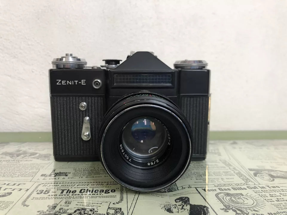 Fotocamera Analogica Zenit E URSS Atemsa 35mm Reflex Obiettivo Helios 44-2 Vite