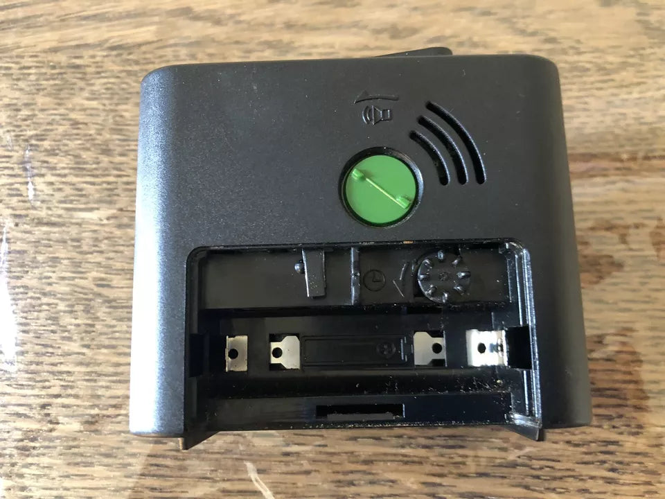 Orologio Sveglia A Batteria Da Tavolo Braun 4750/AB3 Pezzi Di Ricambio