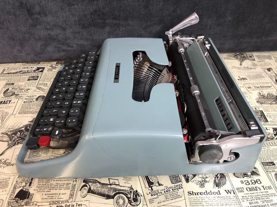 Macchina Da Scrivere Olivetti Lettera 22 Vintage Epoca Anni ‘50 Azzurro