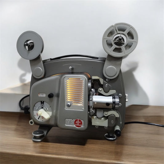 La Storia della Bolex Paillard: Un'Icona della Progettazione dei Proiettori Svizzeri