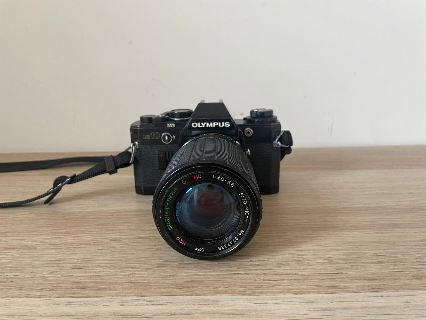 Fotocamera Analogica Olympus OM-10 Con Obiettivo Maginon f70-120mm Reflex 35mm