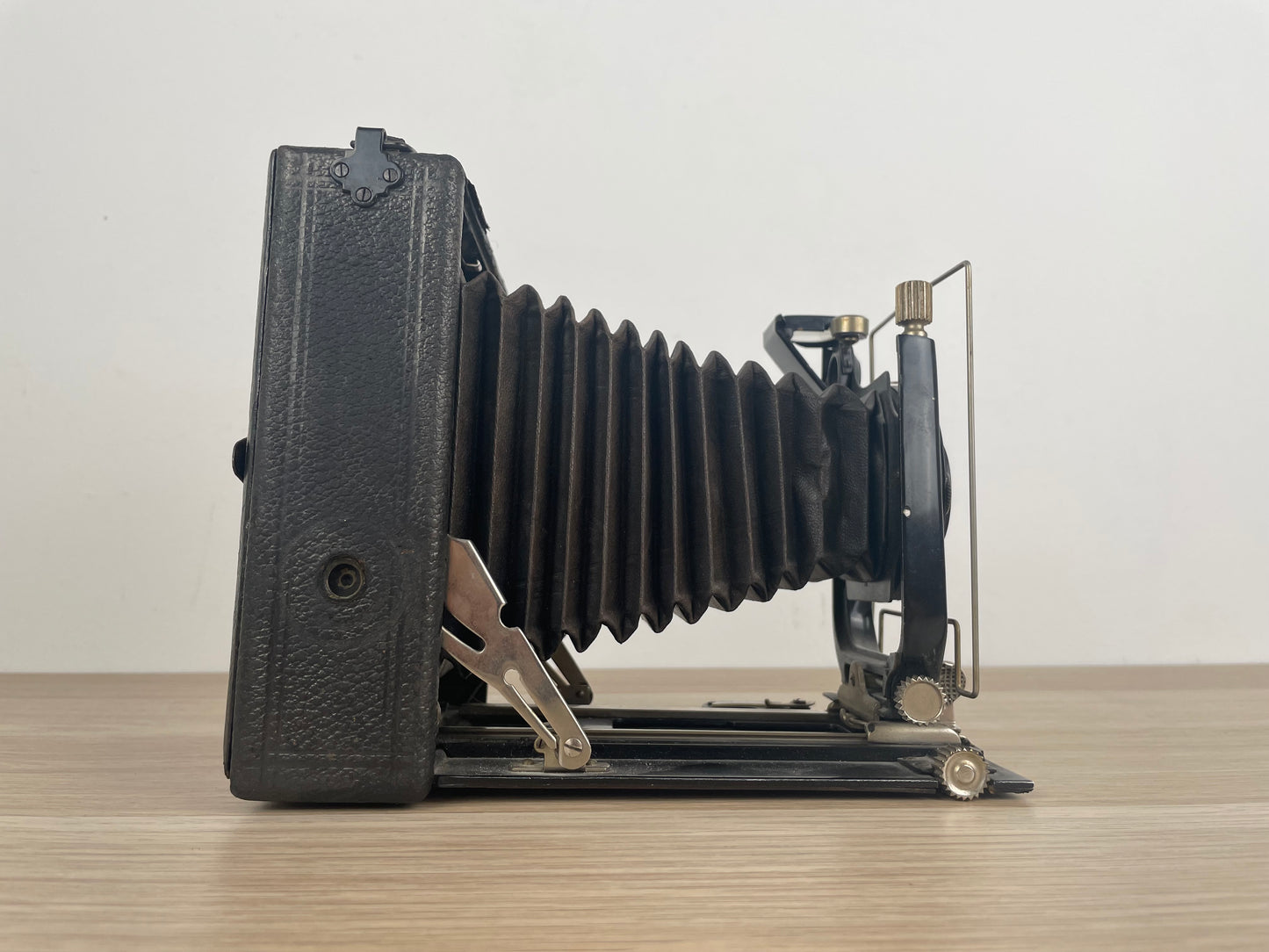 Antica Fotocamera A Soffietto Obiettivo Compur Macchina Fotografica Epoca Nero