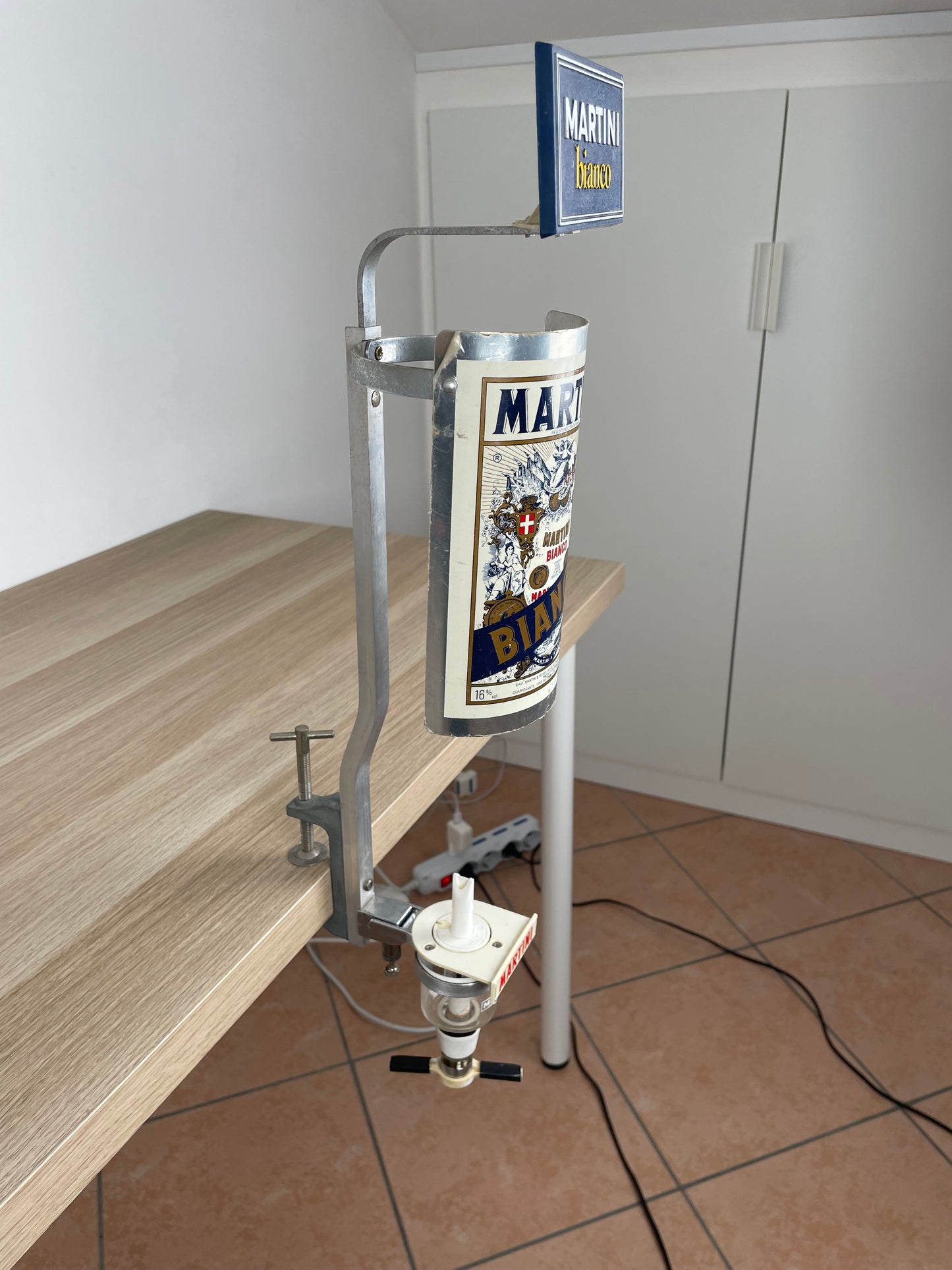Dispenser Per Bottiglie Martini Bianco Vintage Epoca Con Morsetto Francia Parigi