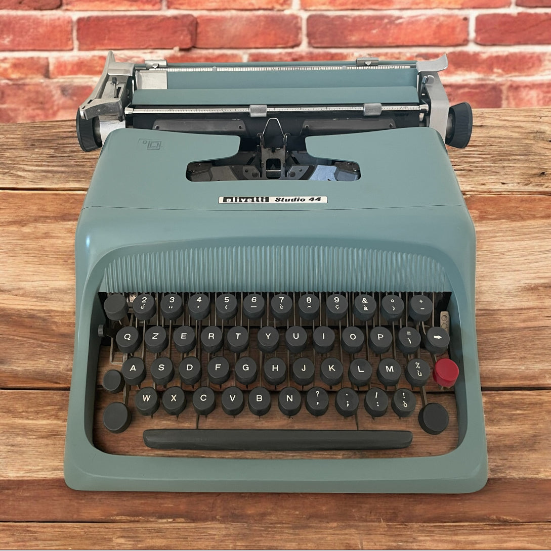 Macchina Da Scrivere Olivetti Studio 44 Vintage Epoca Nizzoli Anni 50 Custodia