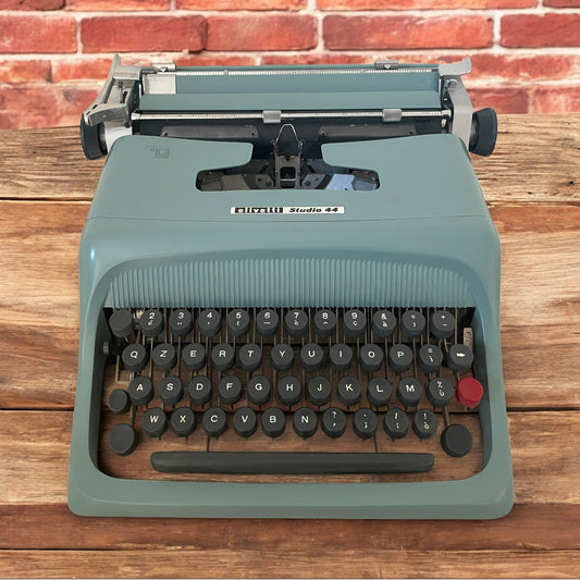 Macchina Da Scrivere Olivetti Studio 44 Vintage Epoca Nizzoli Anni 50 Custodia