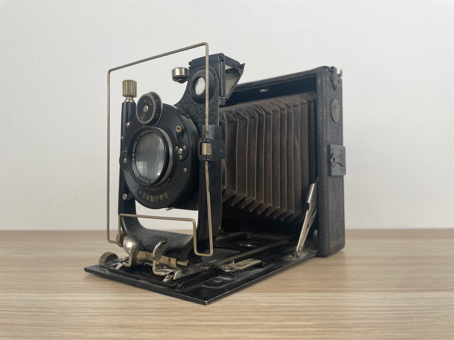Antica Fotocamera A Soffietto Obiettivo Compur Macchina Fotografica Epoca Nero