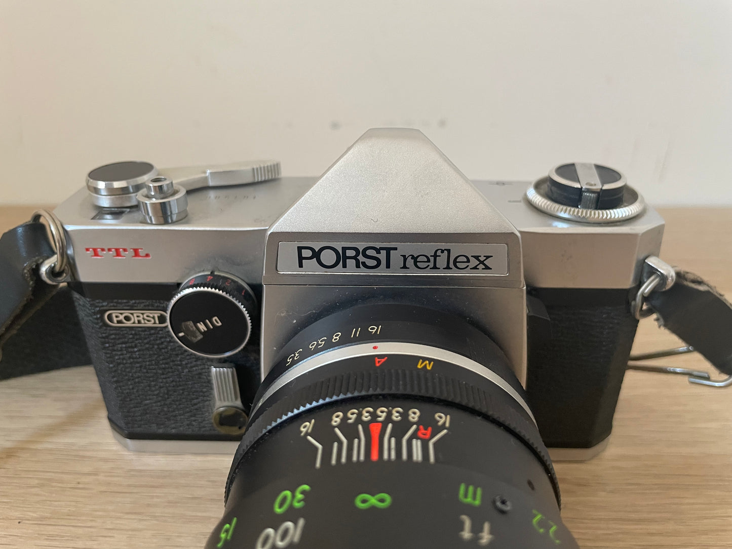 Fotocamera Porst TTL Reflex 35mm Epoca Vintage Obiettivo f=200 Auto Sankor Nero