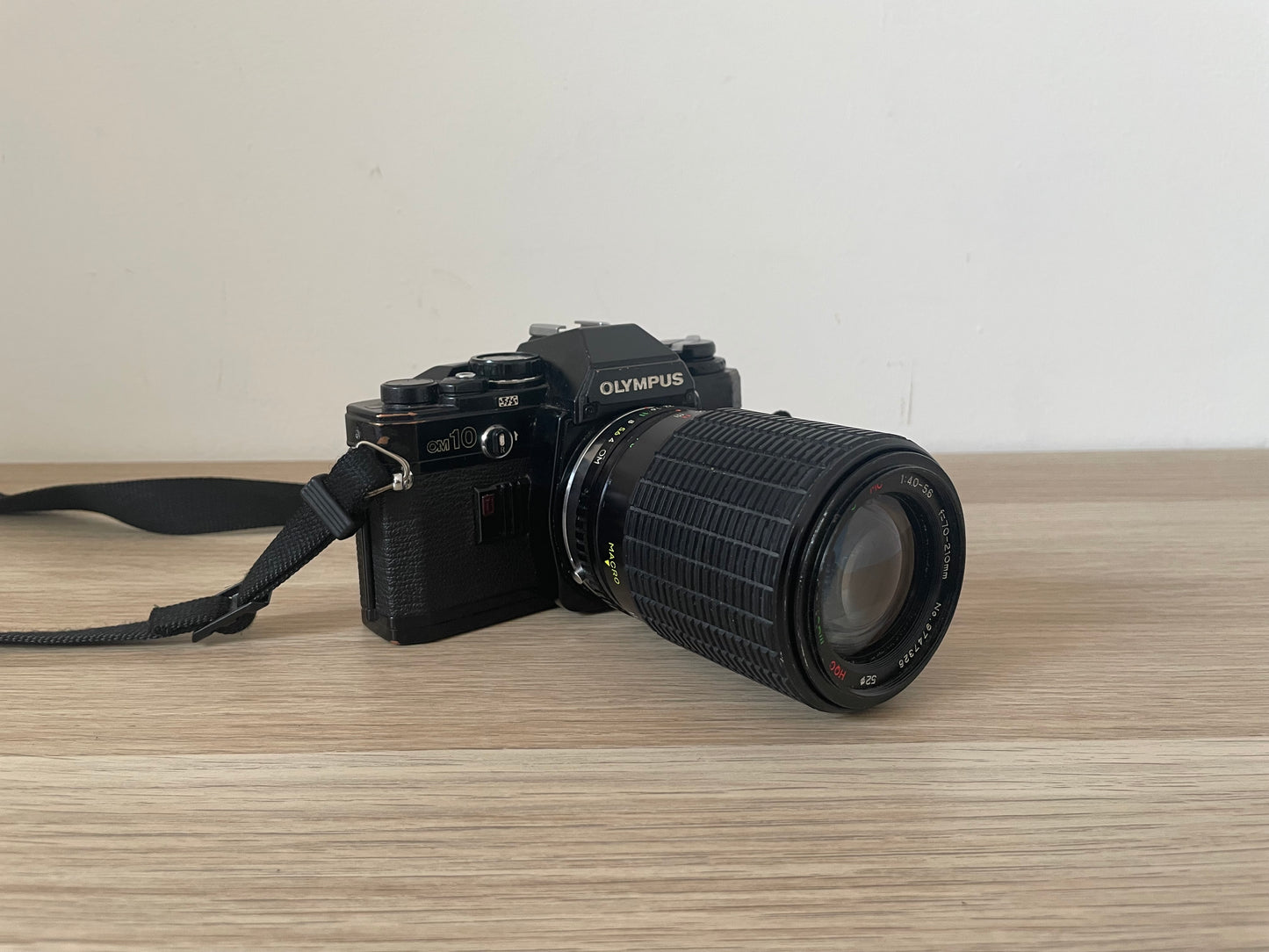 Fotocamera Analogica Olympus OM-10 Con Obiettivo Maginon f70-120mm Reflex 35mm