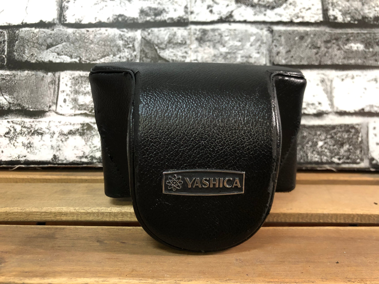 Fotocamera Yashica Electro 35 GT Obiettivo Yashinon DX Con Custodia, 35mm, Colore Nero PER PEZZI DI RICAMBIO