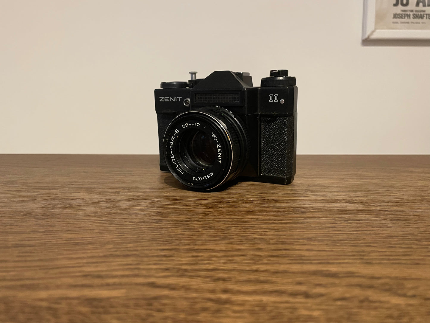 Fotocamera Analogica Zenit II Reflex SLR 35mm Obiettivo Helios 44-M 6 Nera