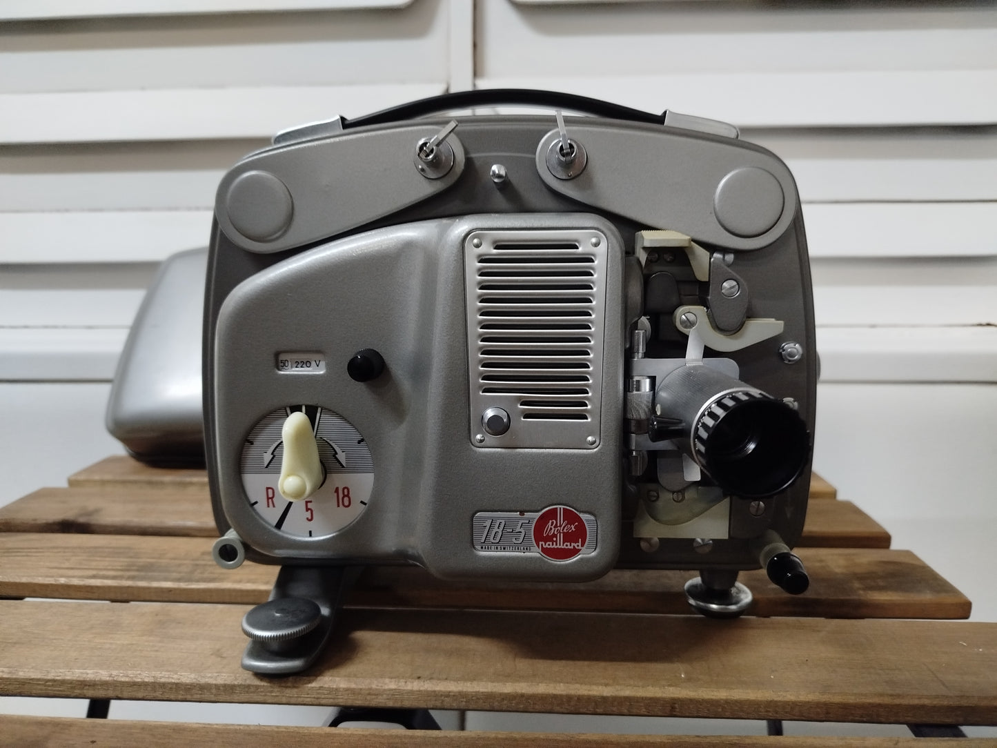 Antico Proiettore Bolex Paillard 18-5 Vintage Epoca Anni 60 Fabbricato in Svizzera E Custodia