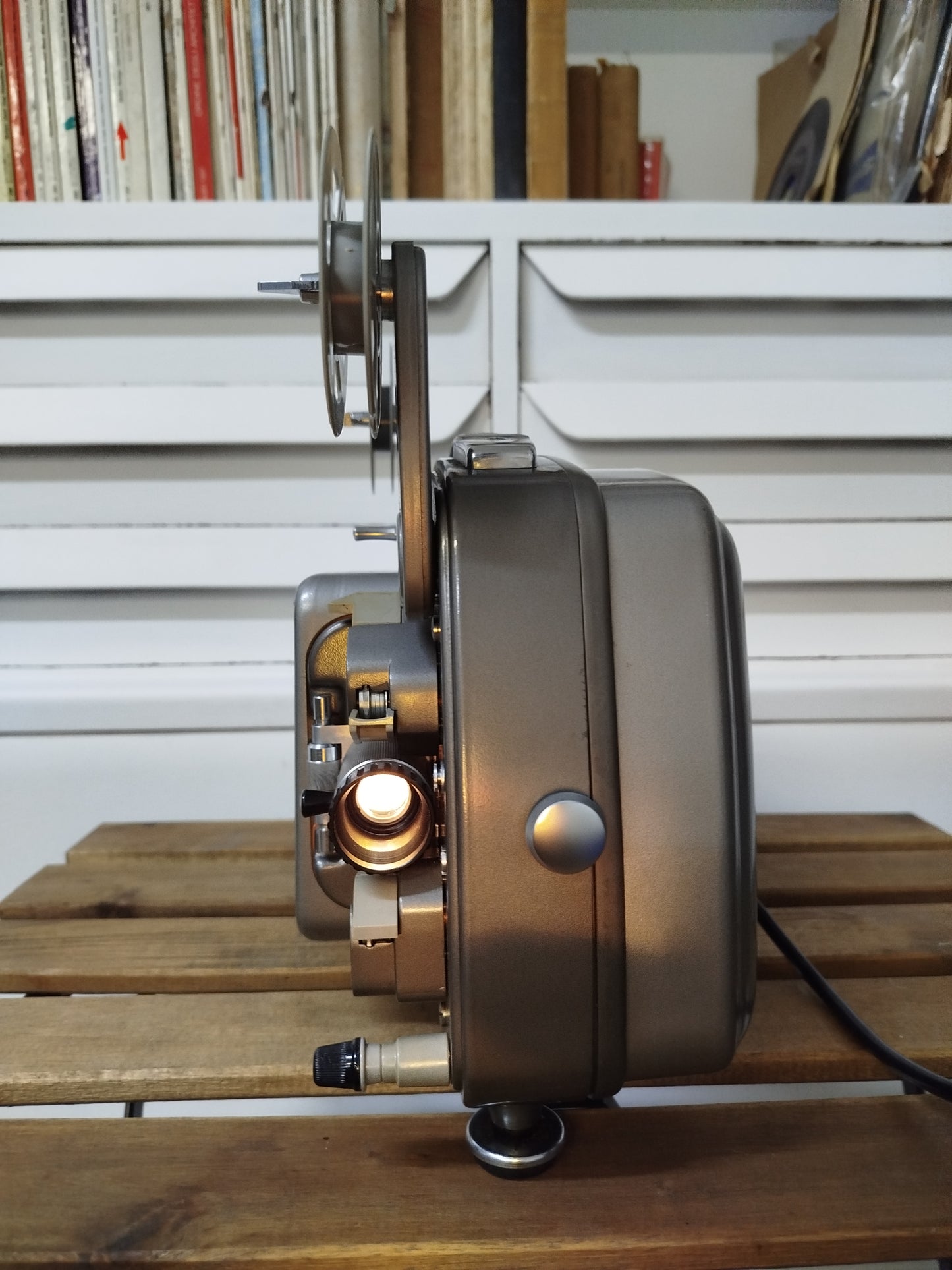 Antico Proiettore Bolex Paillard 18-5 Vintage Epoca Anni 60 Fabbricato in Svizzera E Custodia