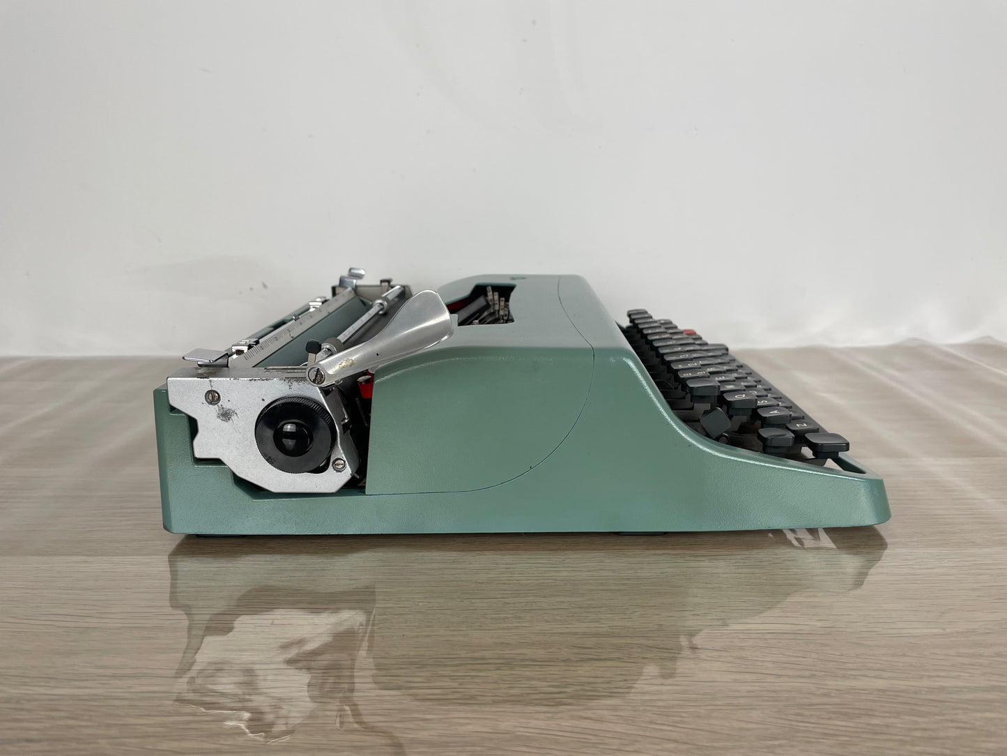 Macchina Da Scrivere Olivetti Lettera 32 Vintage Nizzoli Anni 60 +Custodia