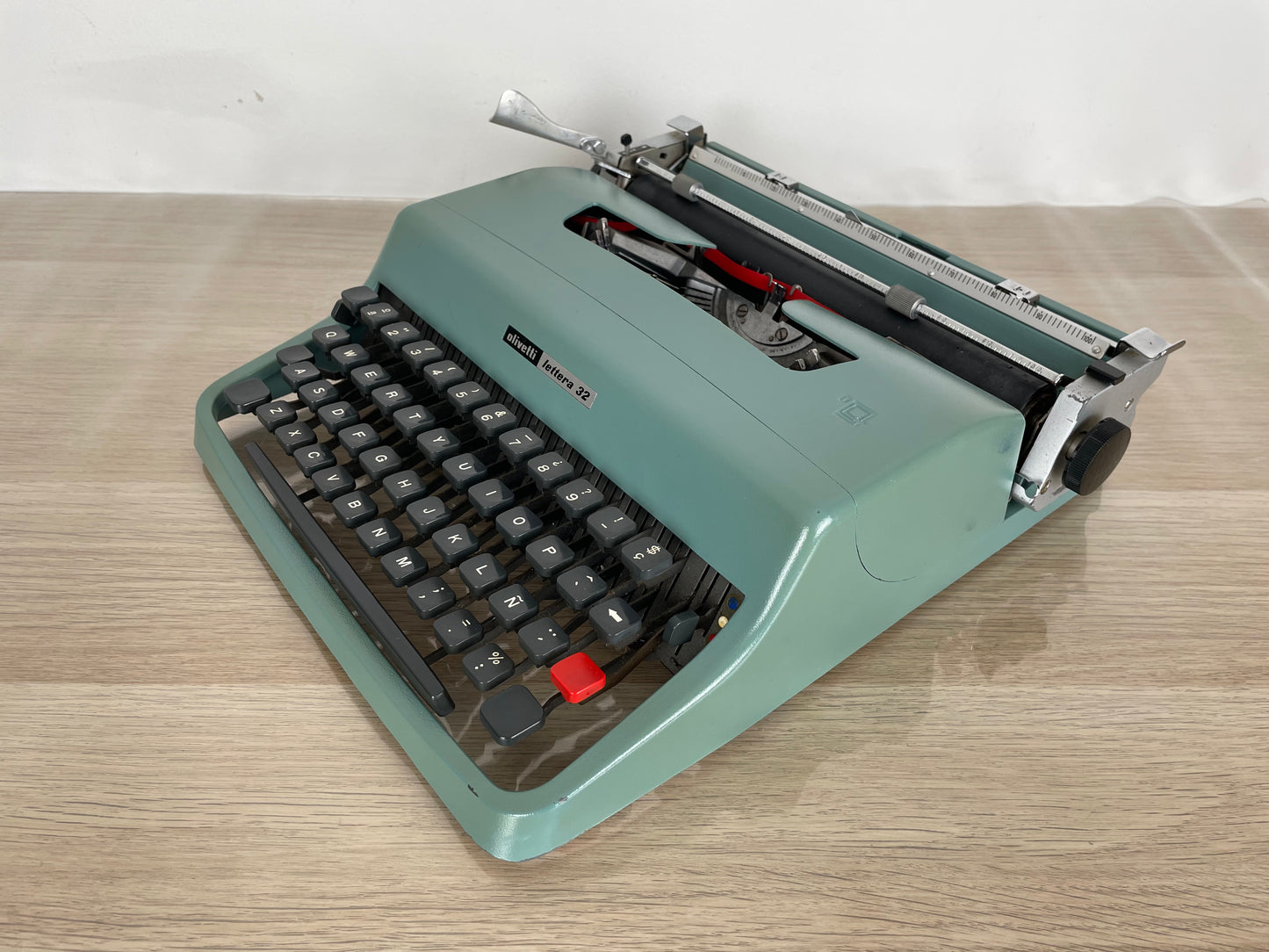 Macchina Da Scrivere Olivetti Lettera 32 Vintage Nizzoli Anni 60 +Custodia
