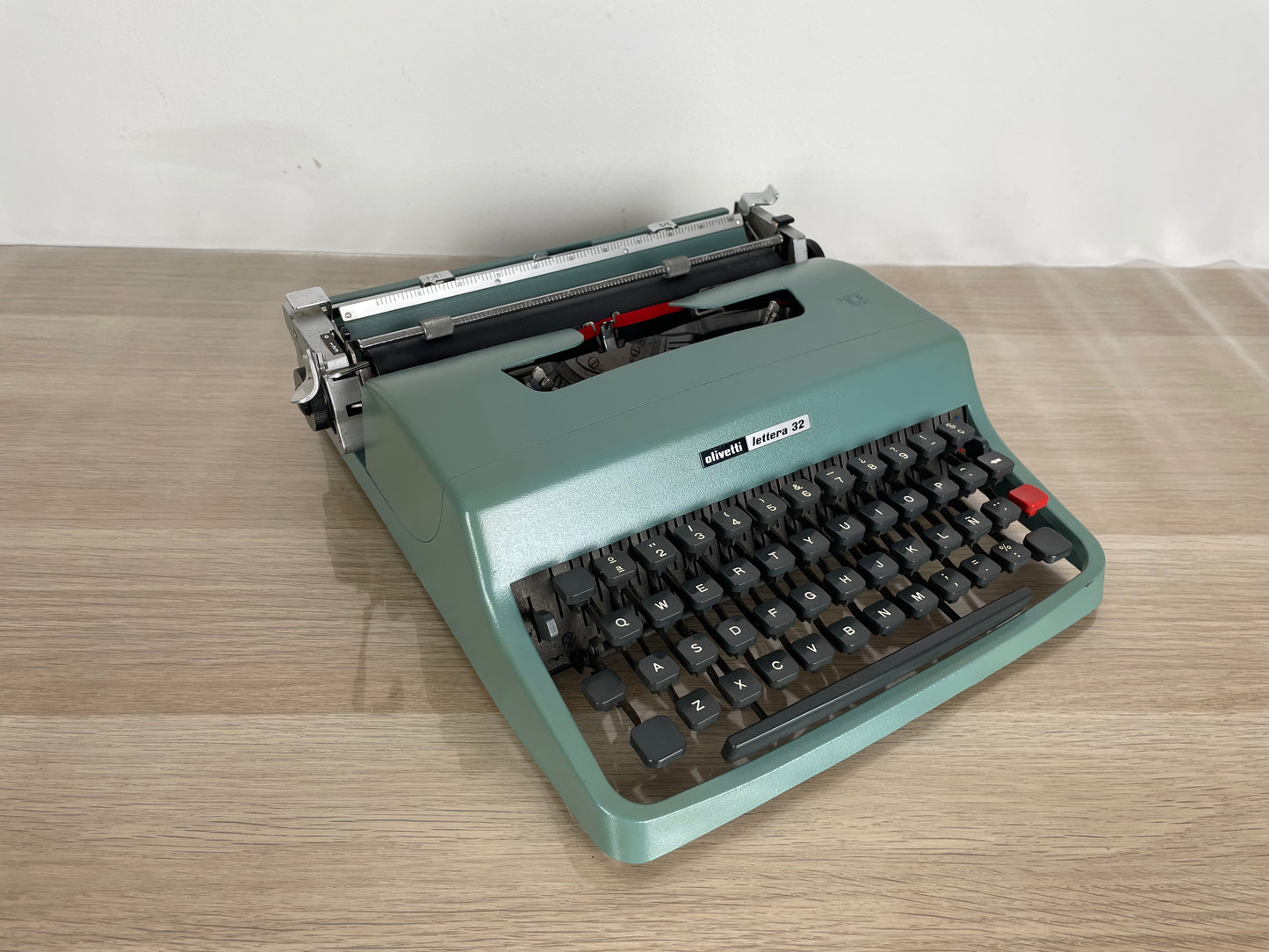 Macchina Da Scrivere Olivetti Lettera 32 Vintage Nizzoli Anni 60 +Custodia