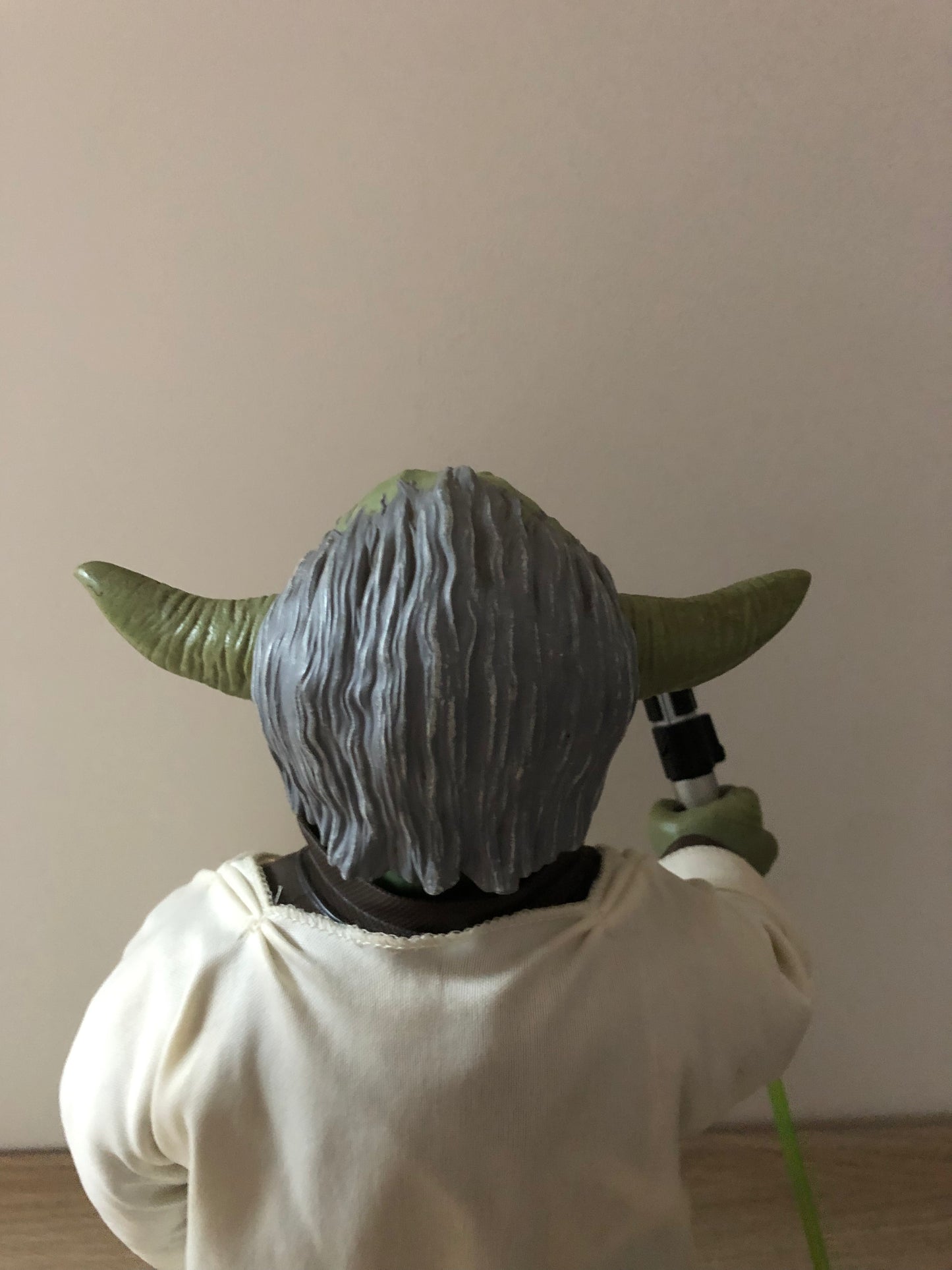 Action Figure Yoda Star Wars Guerre Stellari 42cm Da Collezione Con Spada Laser
