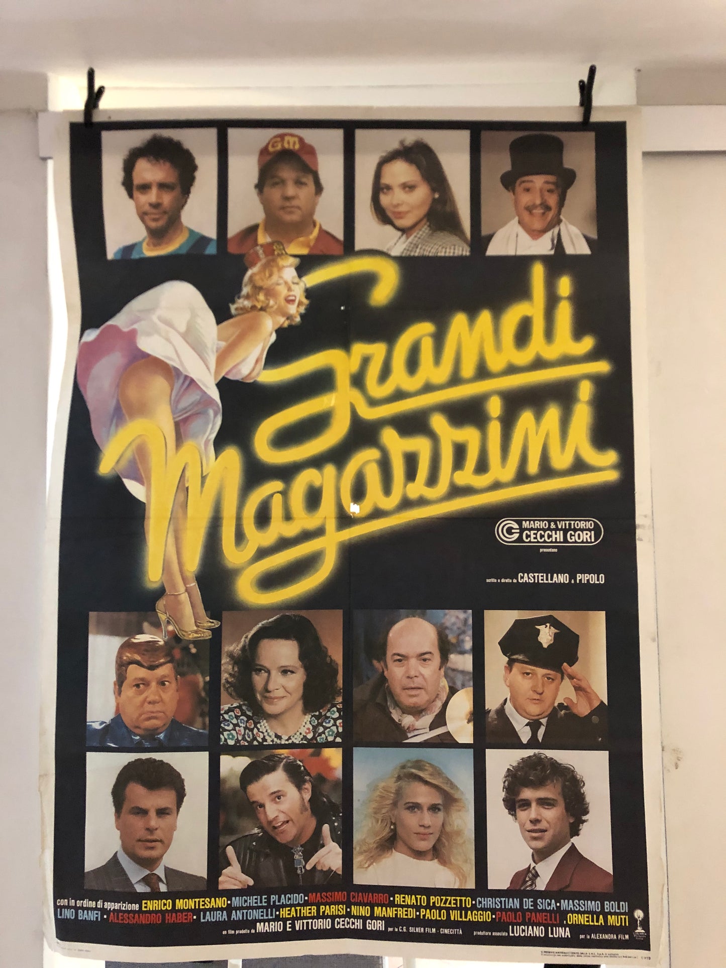 Manifesto Cinema Originale "Grandi Magazzini", Anno 1986, con Villaggio, Banfi, Boldi, misure 140x100