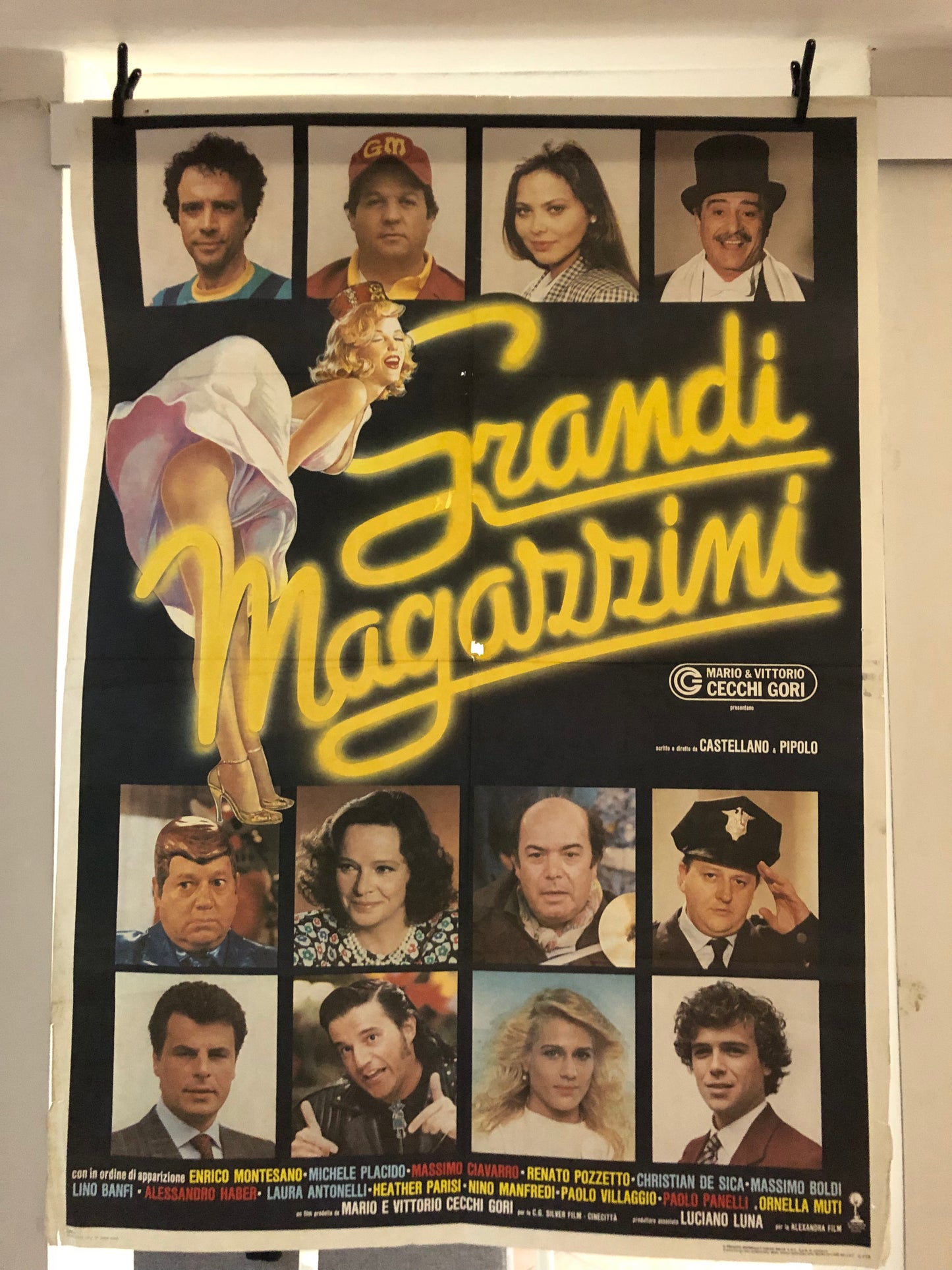 Manifesto Cinema Originale "Grandi Magazzini", Anno 1986, con Villaggio, Banfi, Boldi, misure 140x100